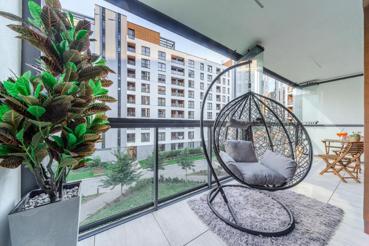 Modern Apartments With Access To The Pool Near Rondo Daszynskiego Station Warsaw Exterior photo
