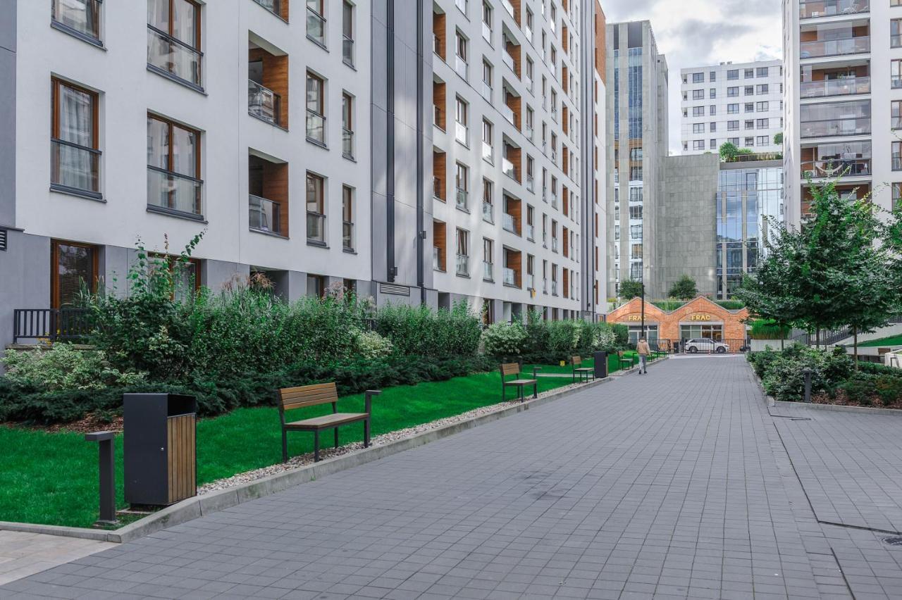 Modern Apartments With Access To The Pool Near Rondo Daszynskiego Station Warsaw Exterior photo