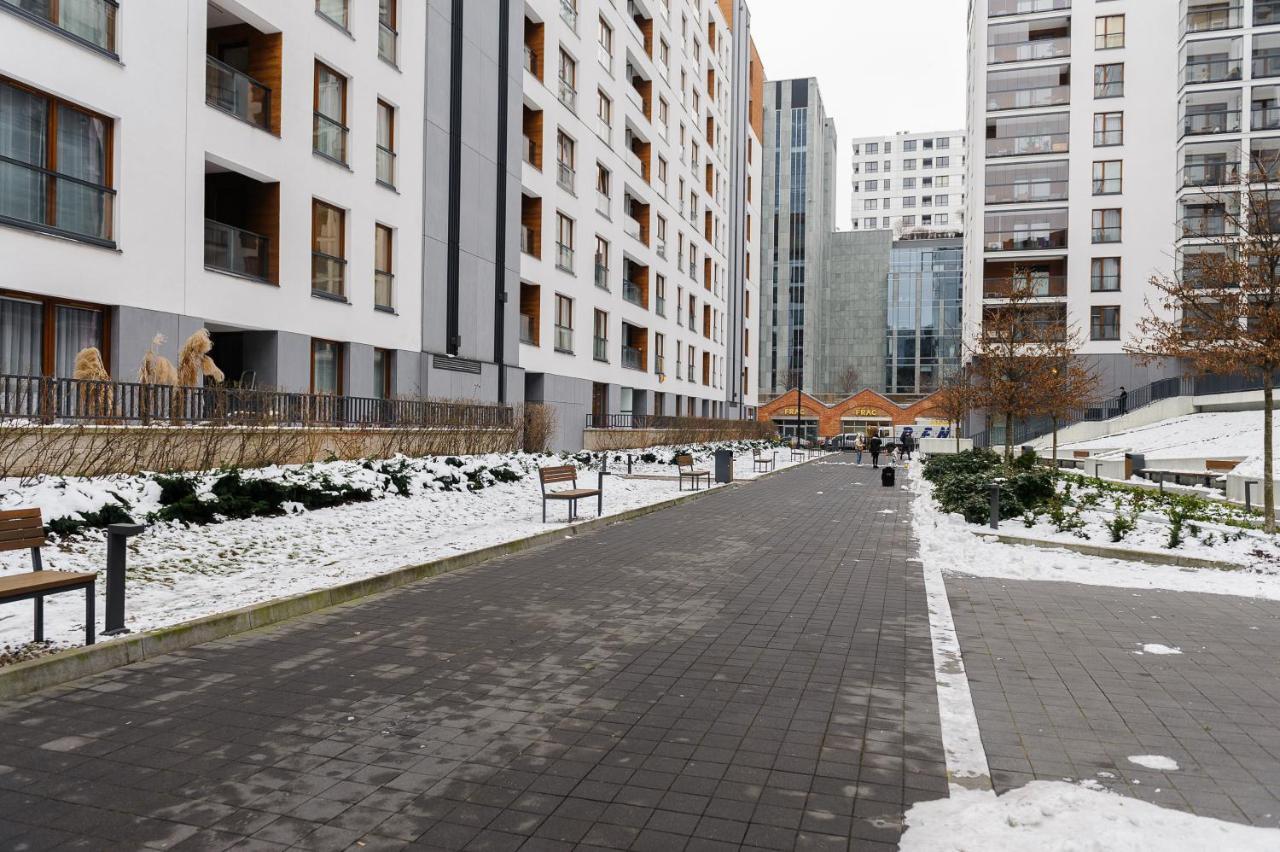 Modern Apartments With Access To The Pool Near Rondo Daszynskiego Station Warsaw Exterior photo
