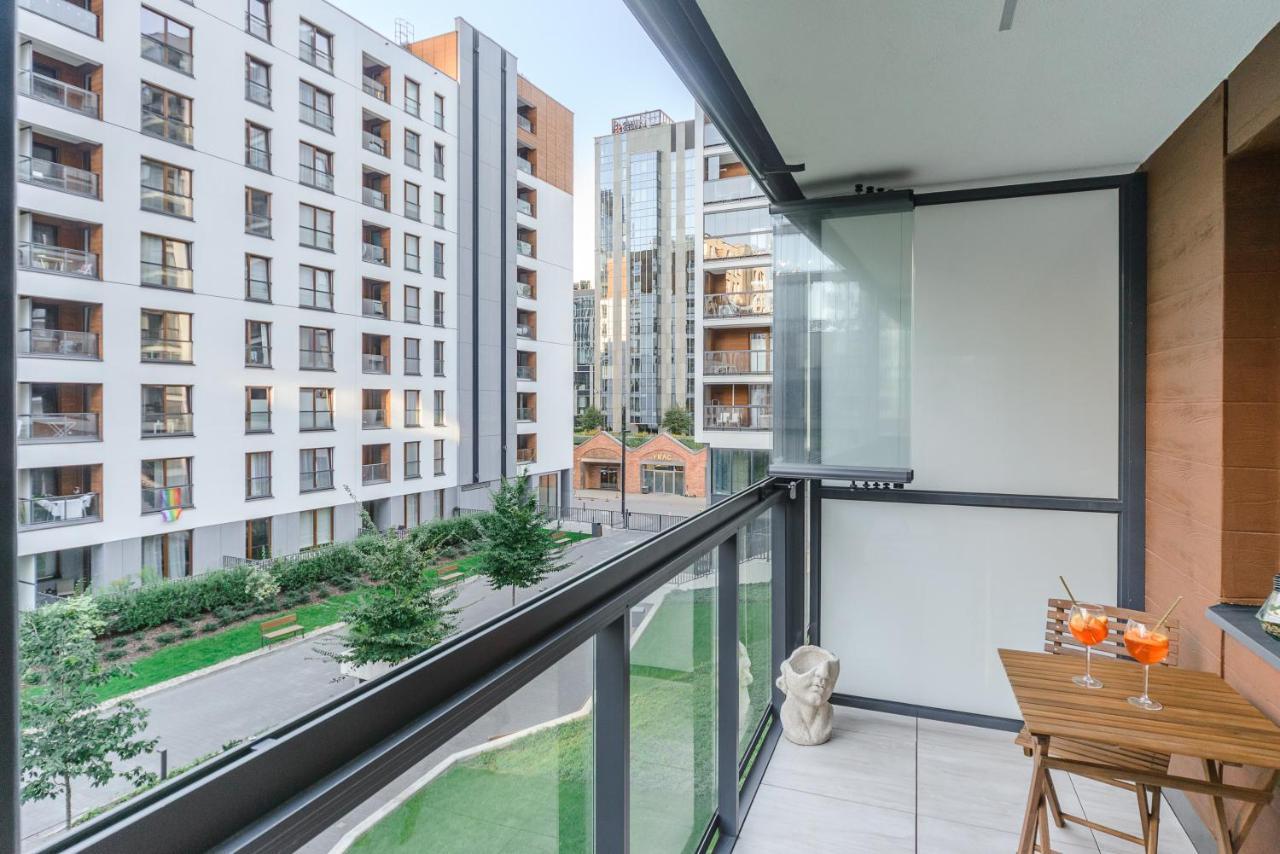 Modern Apartments With Access To The Pool Near Rondo Daszynskiego Station Warsaw Exterior photo